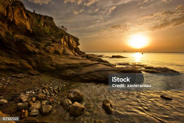 Rocky Costa - Fotografias de stock e mais imagens de Anoitecer - Anoitecer, Ao Ar Livre, Beira d'Água