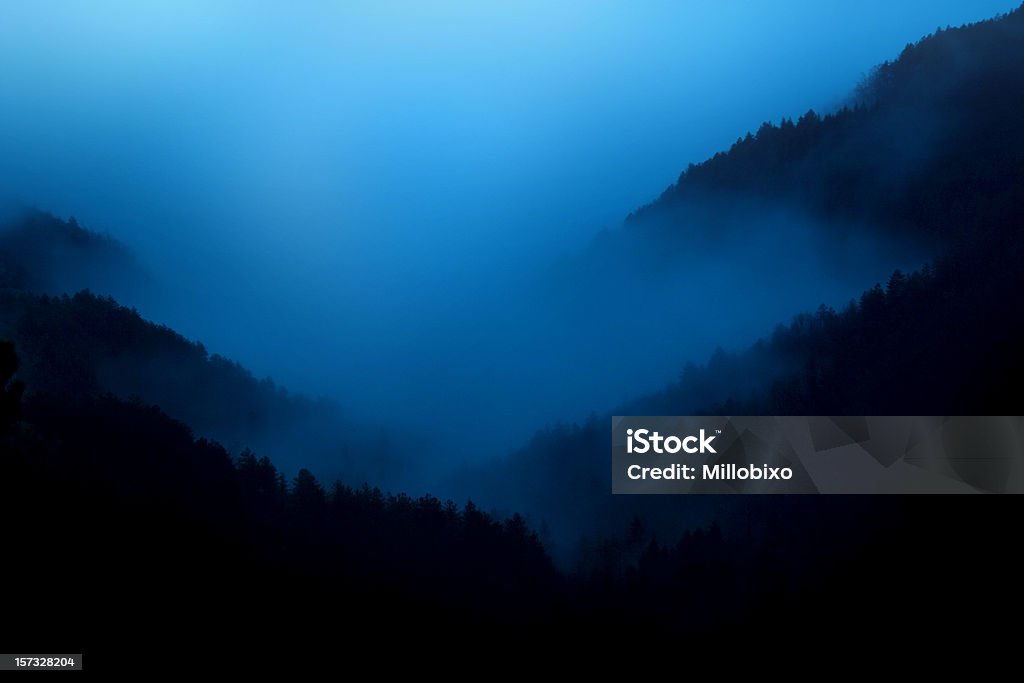Nevoeiro à noite - Royalty-free Escuro Foto de stock
