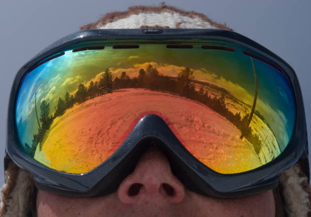 gafas de esquí de reflejo - vail colorado skiing snow fotografías e imágenes de stock