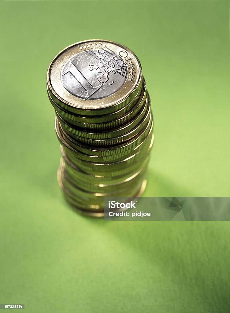 Stosy monet euro - Zbiór zdjęć royalty-free (Bankowość)