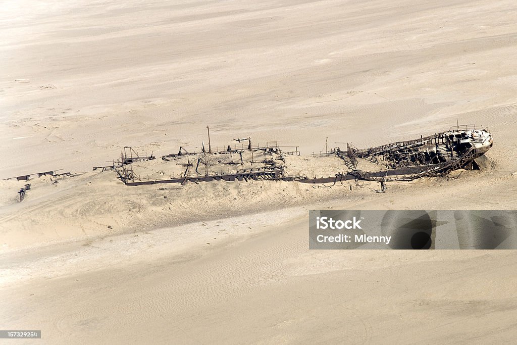 Naufragio del Desierto de Namibia costa de los esqueletos (vista aérea - Foto de stock de Costa de los Esqueletos libre de derechos