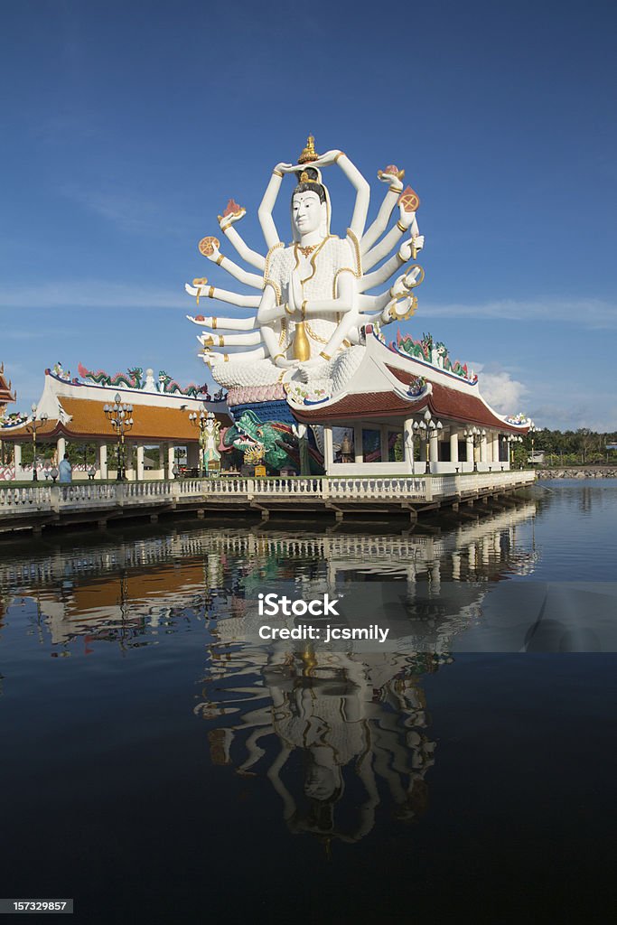 Big Guan yin w wat plai laem na Koh Samui - Zbiór zdjęć royalty-free (Aranżować)