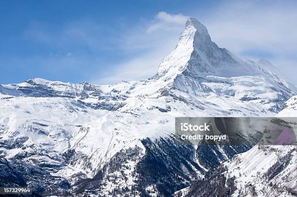 Monte Cervino In Inverno - Fotografie stock e altre immagini di Alpi - Alpi, Alpi svizzere, Ambientazione esterna