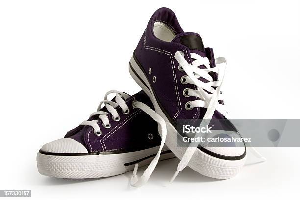 Purple Sneaker Mit Clipping Path Stockfoto und mehr Bilder von Clipping Path - Clipping Path, Entspannung, Farbbild