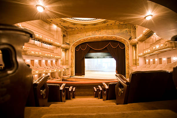 классический театр - stage theater theatrical performance curtain seat стоковые фото и изображения