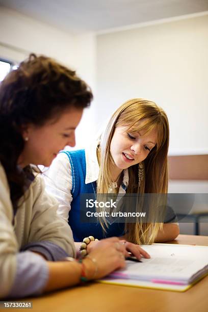 El Estudio Foto de stock y más banco de imágenes de Personas - Personas, Adulto, Adulto joven