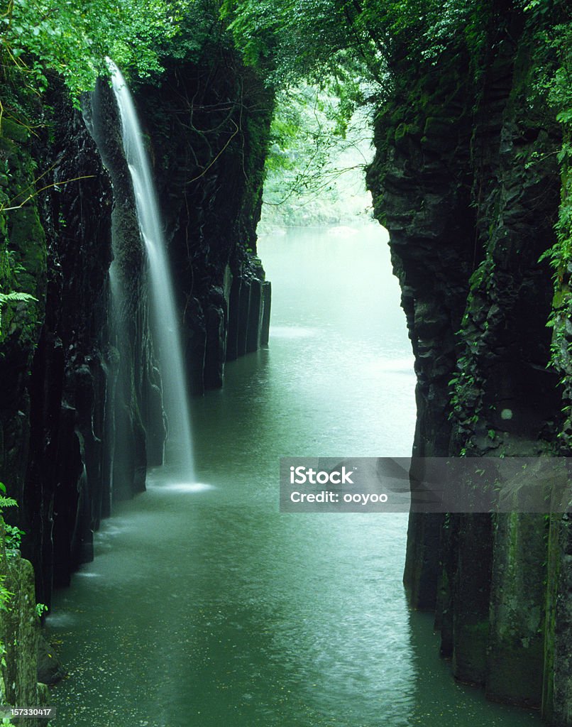Cascade de la gorge du Japon - Photo de Zen libre de droits