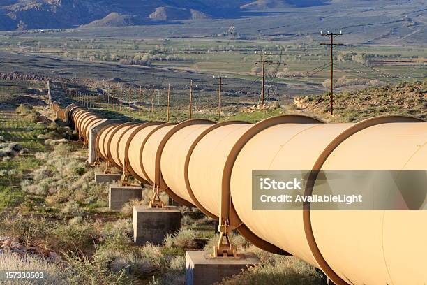 Valley Pipeline Stock Photo - Download Image Now - Pipeline, Crude Oil, Alaska - US State