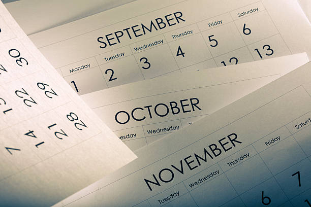 tiempo de otoño - calendar time deadline autumn fotografías e imágenes de stock