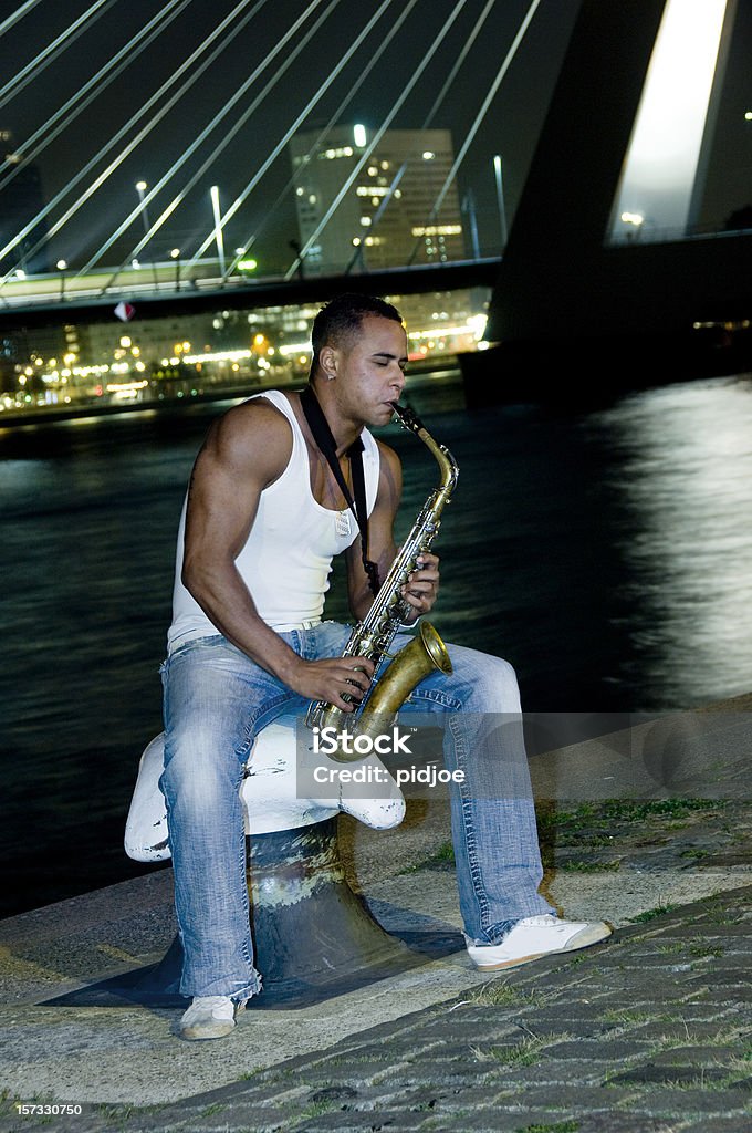 Tocando o Saxofone - Foto de stock de Música royalty-free