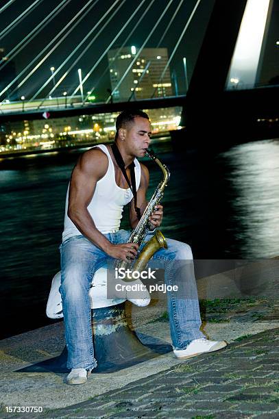 Foto de Tocando O Saxofone e mais fotos de stock de Música - Música, Rotterdam, Artista