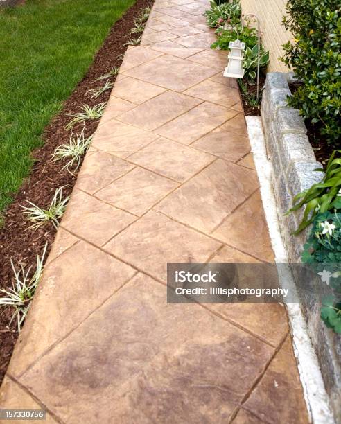 Stampigliatura Cemento Allaperto - Fotografie stock e altre immagini di Calcestruzzo - Calcestruzzo, Sentiero, Zona pedonale - Strada transitabile