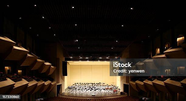 Leere Bühne In Concert Hall Stockfoto und mehr Bilder von Orchester - Orchester, Konzerthaus, Tribüne