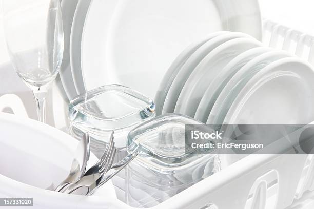 Weiß Gerichte High Key Stockfoto und mehr Bilder von Glänzend - Glänzend, Essgeschirr, Reinigen