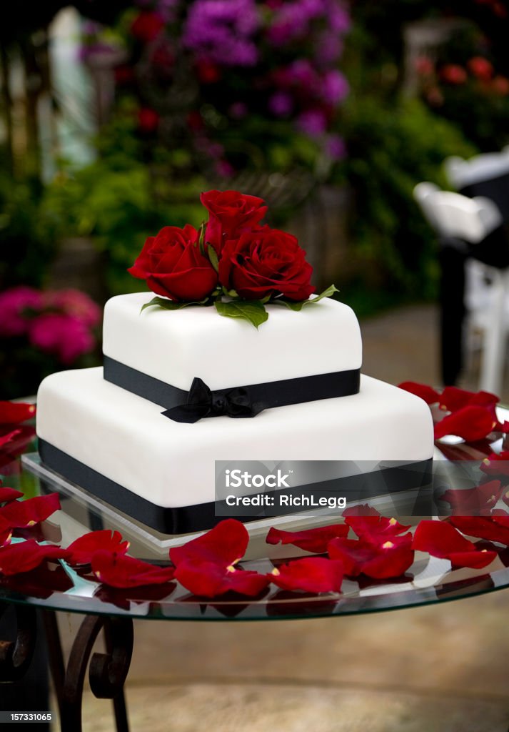 Pastel de bodas - Foto de stock de Flor libre de derechos