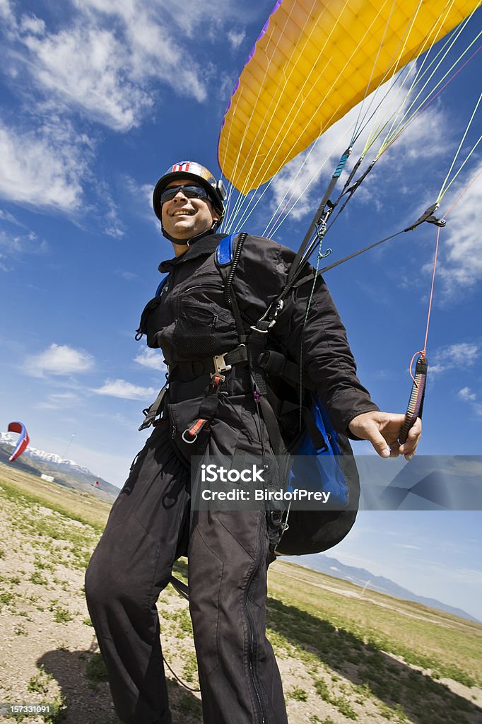 Asa-delta em fazer-em - Foto de stock de Paraglider royalty-free