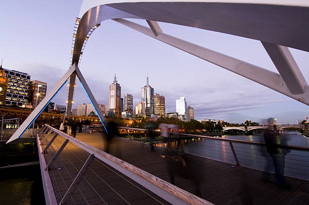 Melbourne Night The Southgate Footbridge over Melbourne's Yarra River. melbourne australia stock pictures, royalty-free photos & images