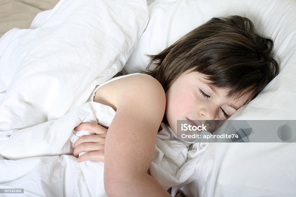 Спящая девушка - Стоковые фото В помещении роялти-фри