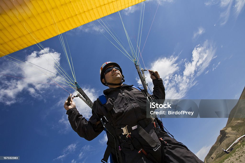 Abflug von einem Gleitschirm - Lizenzfrei Gleitschirmfliegen Stock-Foto