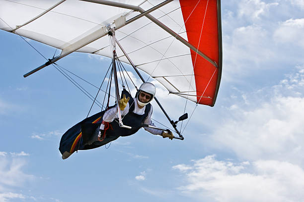 powiesić szybować latać nad, zbliżenie. - hang glider zdjęcia i obrazy z banku zdjęć