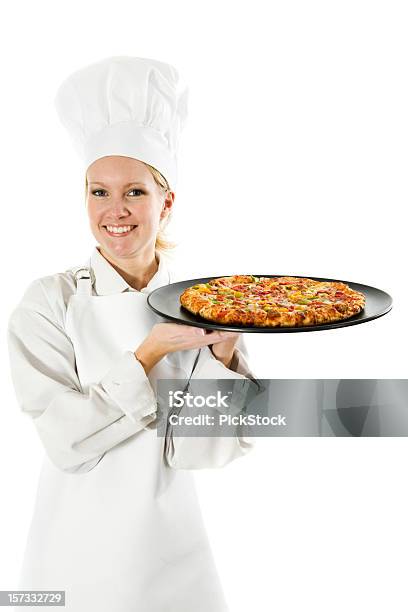 Pizza Chef Propone - Fotografie stock e altre immagini di Cuoco - Cuoco, Pizza, Scontornabile
