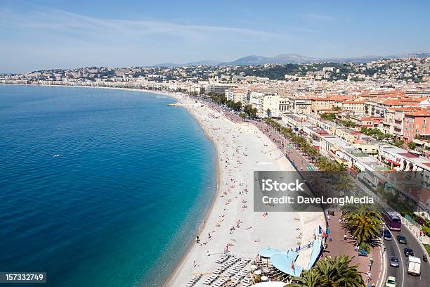 Śródziemnomorskiej Beach - zdjęcia stockowe i więcej obrazów Brzeg wody - Brzeg wody, Fotografika, Francja