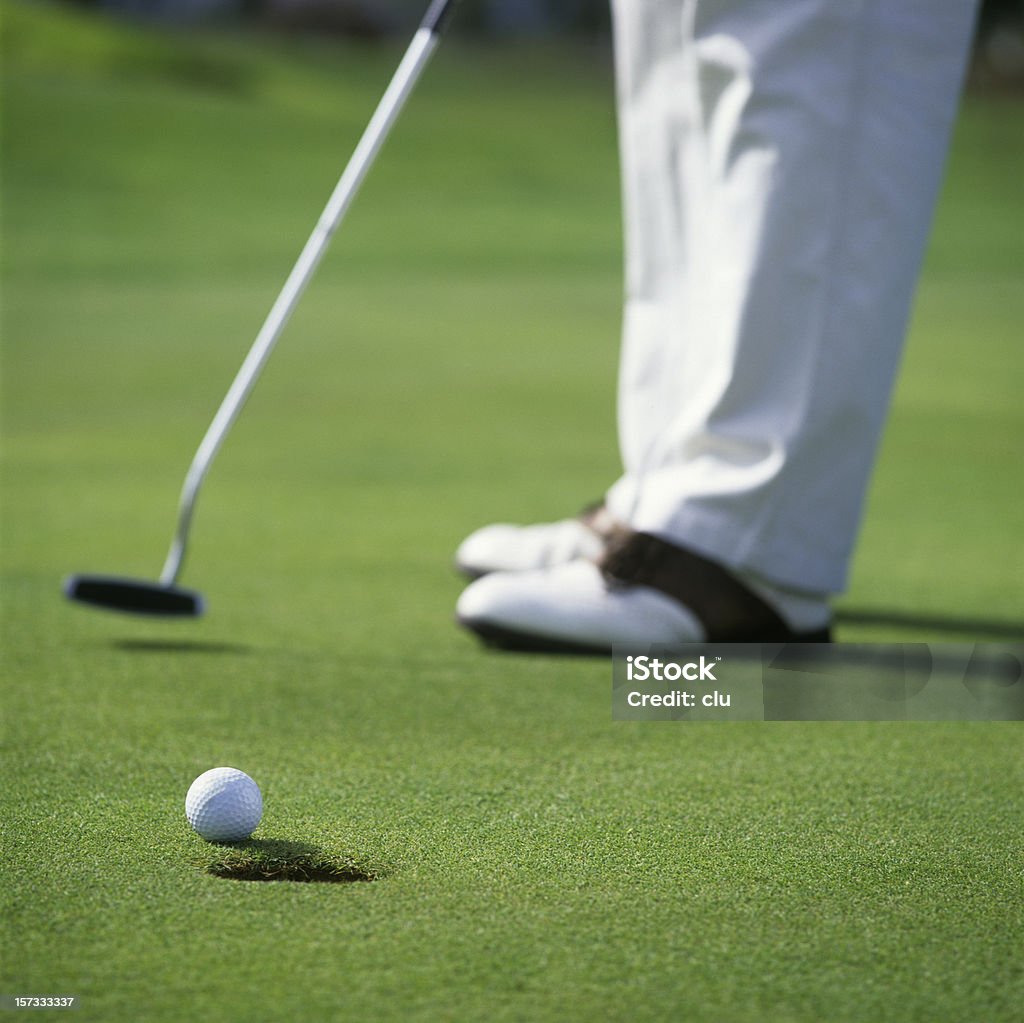 Putting. - Photo de Balle de golf libre de droits