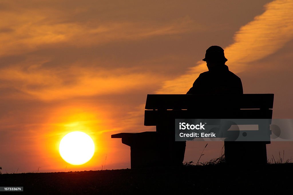 Admirar o pôr-do-sol - Foto de stock de Adulto royalty-free