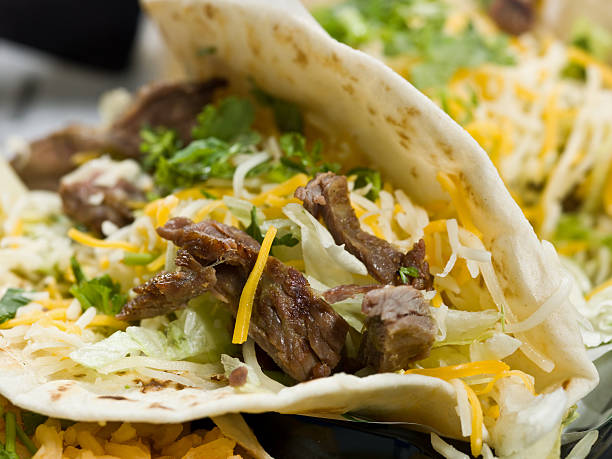 ステーキタコス、メキシコ料理 - beef taco ストックフォトと画像