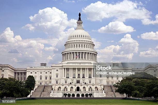 Foto de Dos Eua Capitol e mais fotos de stock de Capitólio - Capitol Hill - Capitólio - Capitol Hill, Washington DC, Congresso