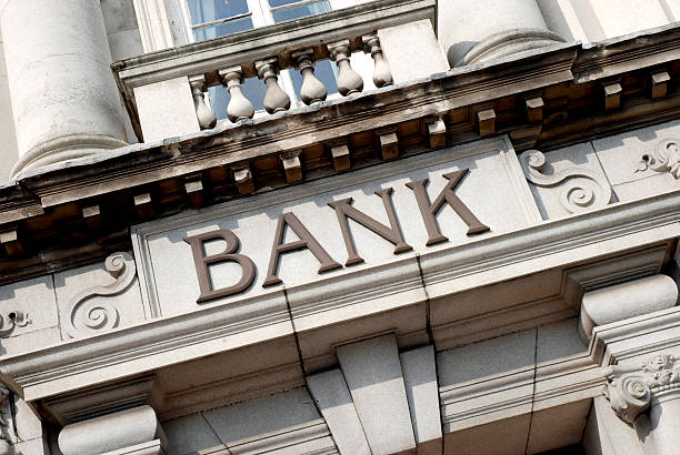 istock Bank sign on building 157334179
