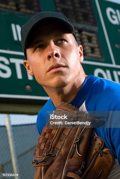 Baseballspieler Stockfoto und mehr Bilder von Anstrengung - Anstrengung, Baseball, Baseballhandschuh