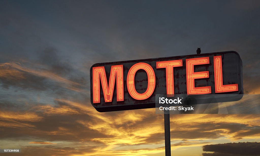 Sinal de Motel pôr-do-sol - Foto de stock de Motel royalty-free