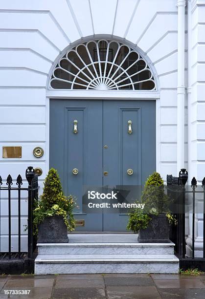 Серый Двери — стоковые фотографии и другие картинки Лондон - Англия - Лондон - Англия, Георгианский стиль, Дом