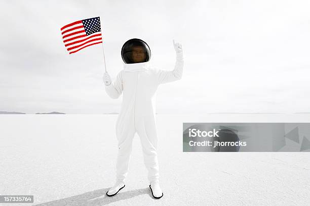 Patriotic Astronauta - zdjęcia stockowe i więcej obrazów Astronauta - Astronauta, Helmet, Machać
