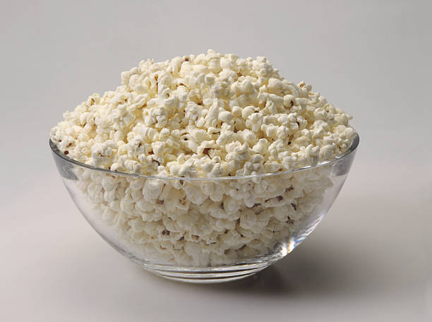 빙과 콘 - popcorn snack bowl isolated 뉴스 사진 이미지