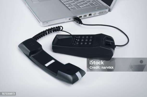 Telefone Voip Internet - Fotografias de stock e mais imagens de A usar um telefone - A usar um telefone, Cabo, Cabo USB