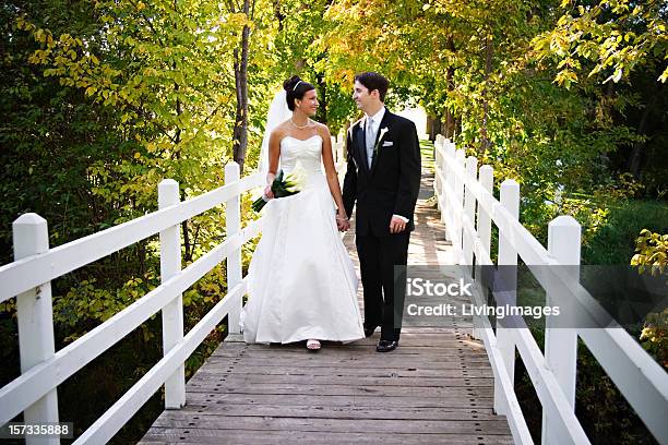 Retratos De Casamento - Fotografias de stock e mais imagens de Adulto - Adulto, Amor, Ao Ar Livre