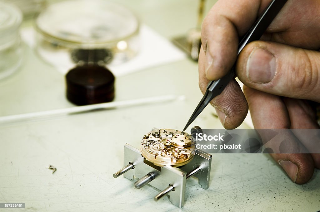 Relojero en el trabajo - Foto de stock de Reparar libre de derechos