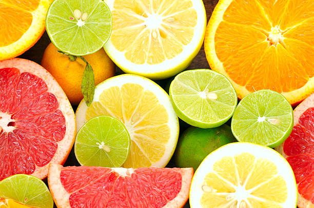 freschi frutta di agrumi - fresh juice foto e immagini stock