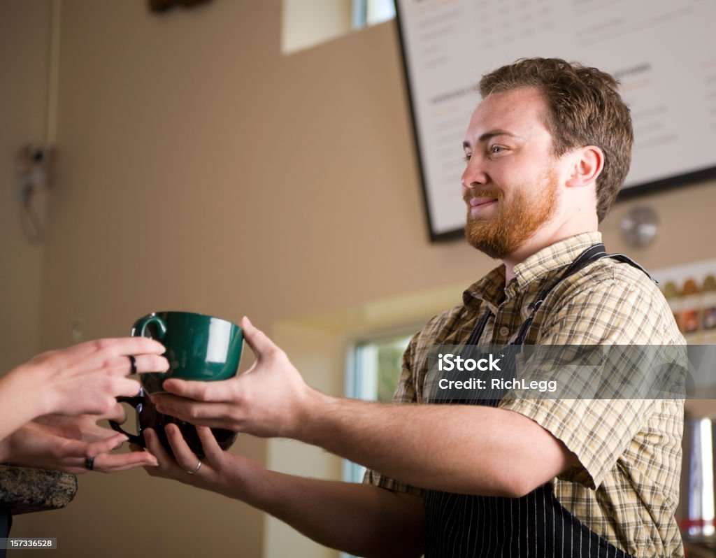 Jeunes dans un café - Photo de Adulte libre de droits