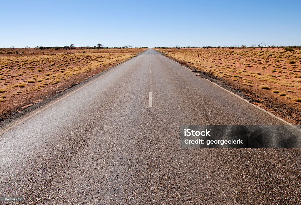 Stuart Highway attraverso il Centro rosso - Foto stock royalty-free di Strada