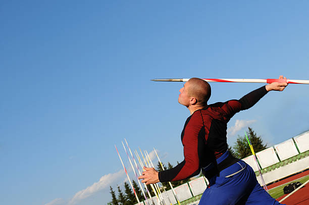 метание дротиков - javelin sport photography outdoors стоковые фото и изображения