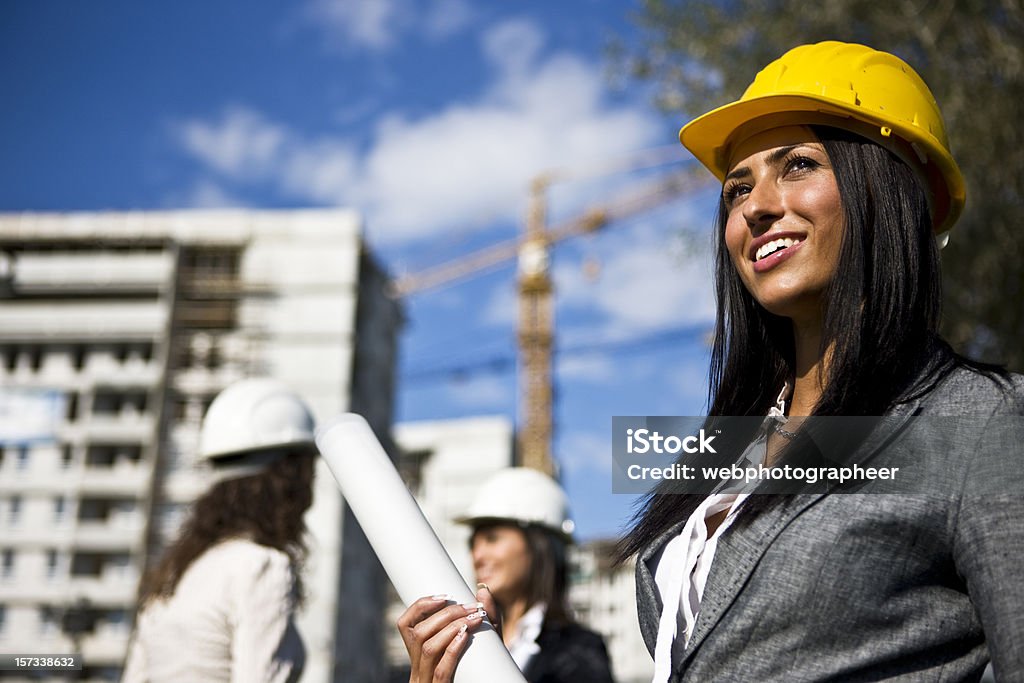 Souriant architecte femme - Photo de Ingénieur libre de droits