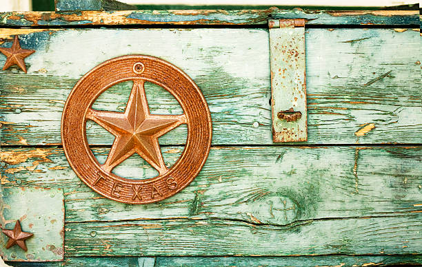 istock Green paint peeling on Wooden box with Texas star 157338719