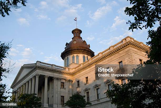 Foto de South Carolina State House e mais fotos de stock de Bandeira - Bandeira, Bandeira Norte-Americana, Bandeira dos estados americanos