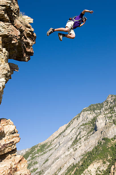 기본 점퍼 도약 할인 cliff - skydiving base jumping extreme sports mountain 뉴스 사진 이미지