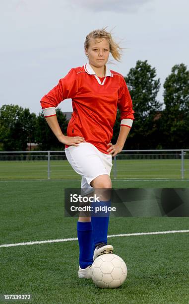 女性サッカー選手 - キックオフのストックフォトや画像を多数ご用意 - キックオフ, サッカー, サッカーボール