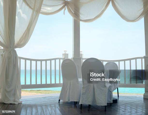 Foto de Gazebo De Casamento e mais fotos de stock de Capela - Capela, Casamento, Amor