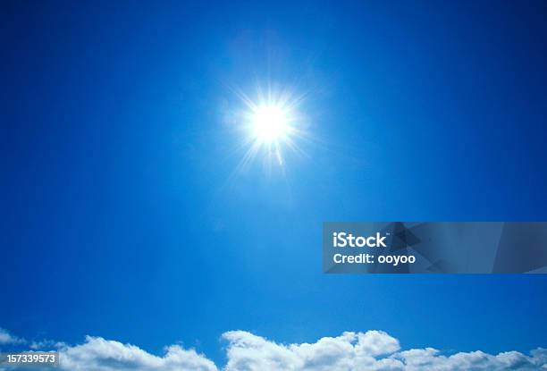Sonnenlicht Stockfoto und mehr Bilder von Blau - Blau, Farbbild, Fotografie